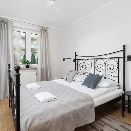 Pleasant Apartment With Terrace Cracow By Noclegi Renters Kraków Zewnętrze zdjęcie