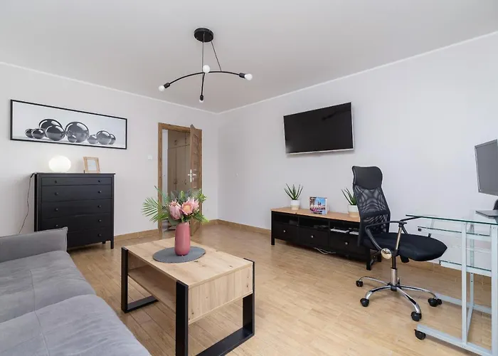 Pleasant Apartment With Terrace Cracow By Noclegi Renters