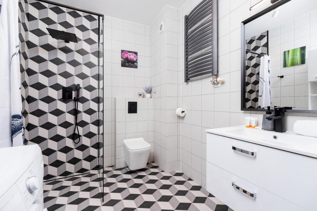 Apartment Pleasant With Terrace Cracow By Renters