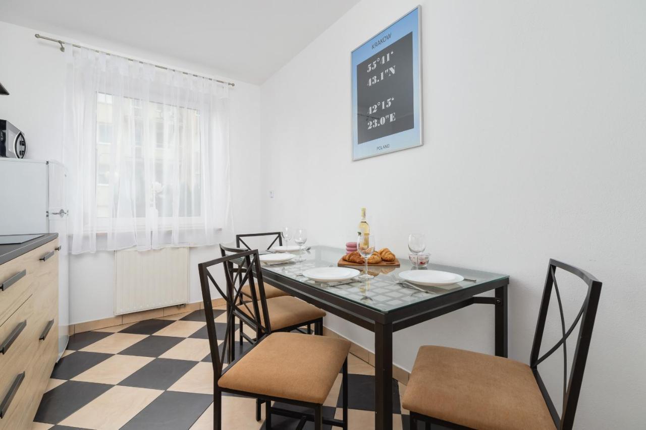 Apartment Pleasant With Terrace Cracow By Renters